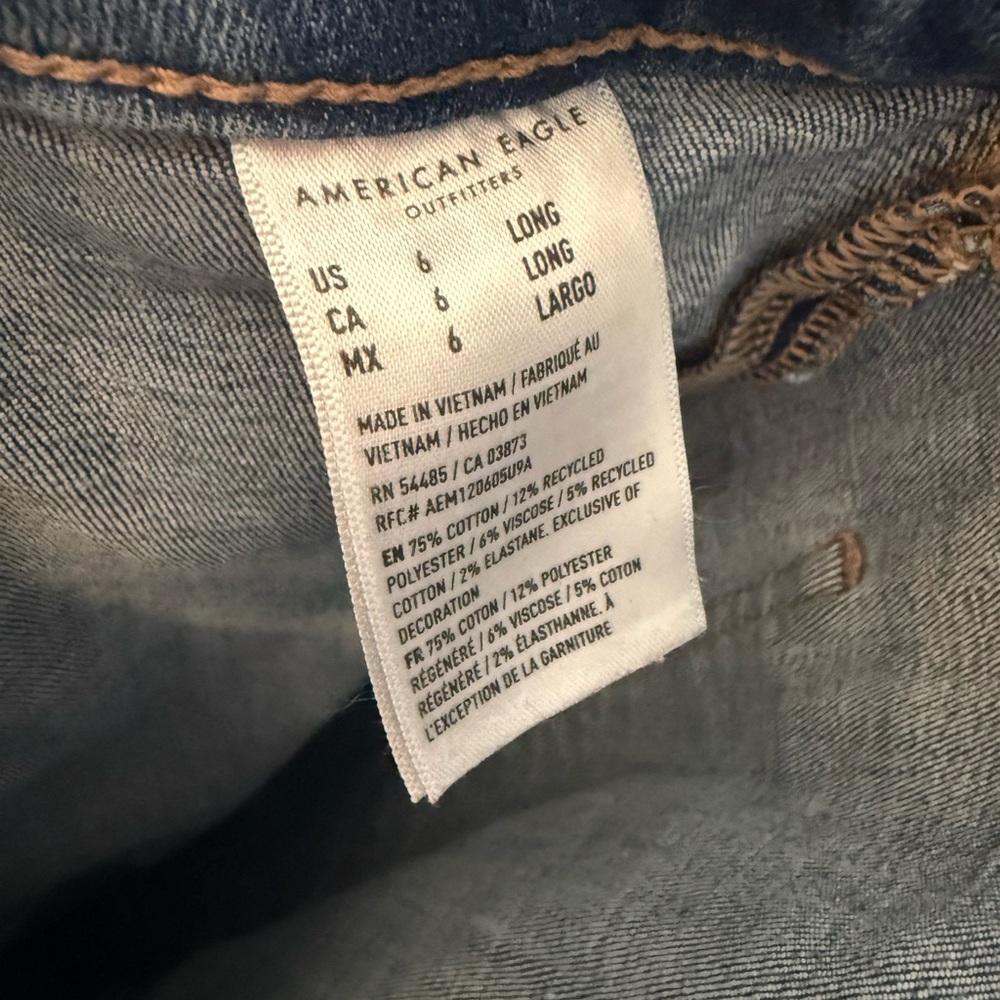 American Eagle Outfitters High Rise Blue Jeans - Picture 3 of 6